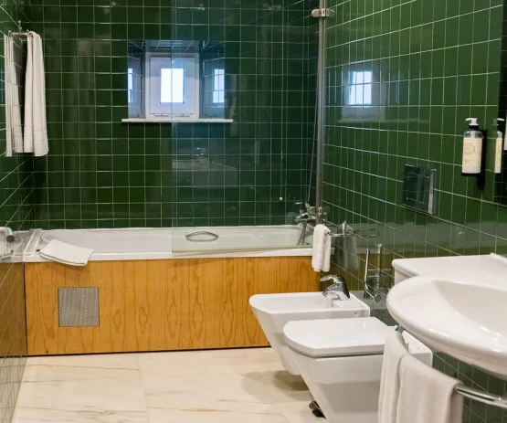 Casa de banho WC Quarto Duplo Deluxe - Hotel Rural Quinta do Pinheiro - Alcobaça Nazaré
